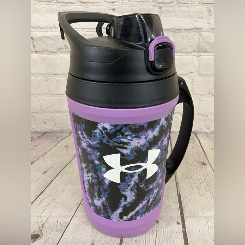 Under Armour Purple Python 64 oz. Water Bottle. NWT!
